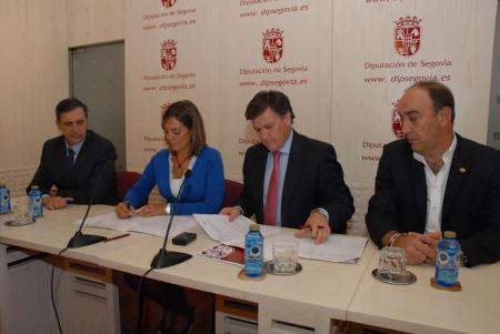Imagen Diputación y Junta firman el acuerdo para financiar los Servicios Sociales de la Provincia