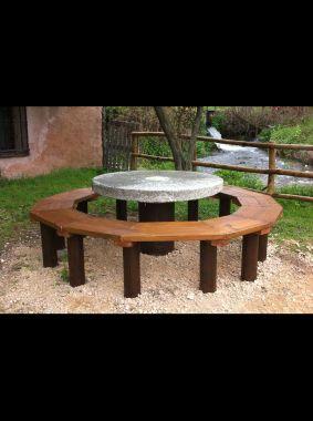Imagen Mesa y banco reconstruidos