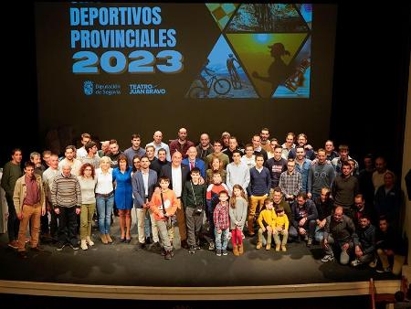 Imagen La Diputación vuelve a reconocer la participación de los aficionados al ajedrez, las carreras pedestres y la bicicleta de montaña en la...